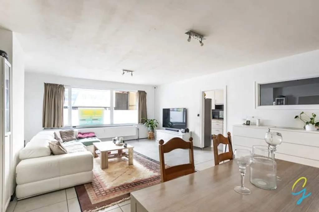 Séjour - Appartement Rénové avec Garage à Oudenaarde
