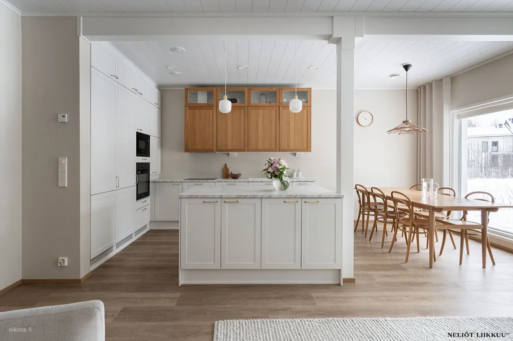 Köök - Modern House with Sauna and Carport