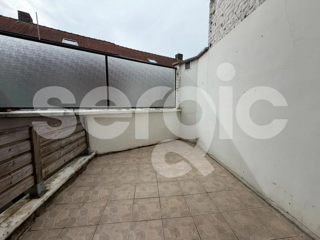 Terrace - Renovated Flat with Terrace in City Centre