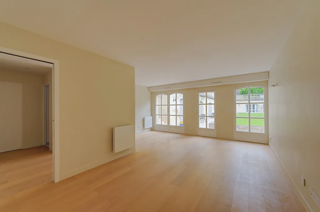 Living Room - Studio with Courtyard View in Paris 3ème