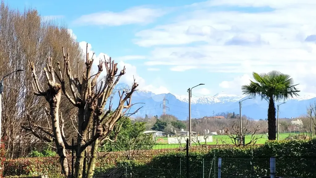 Panoramic Bifamiliare Villa in Besana Brianza