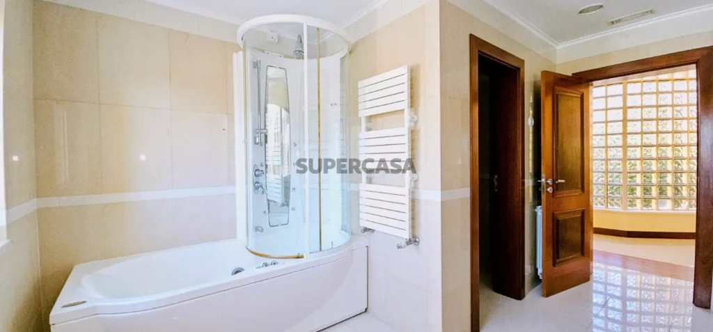 Salles de bain - Triplex T6 Home with Pena Palace View in Belas
