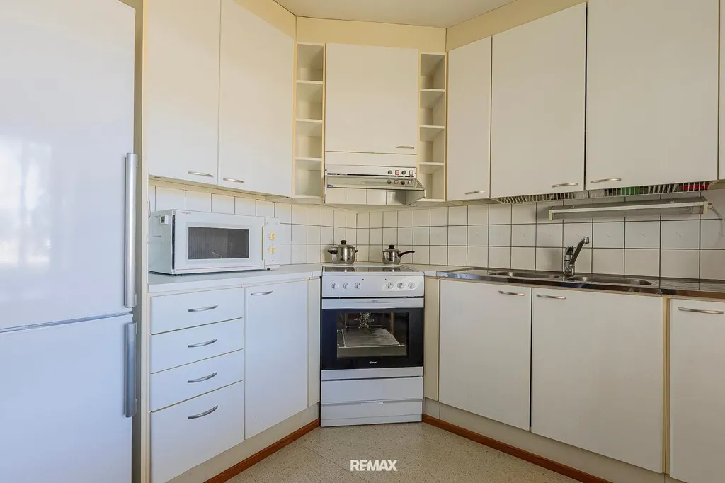 Cuisine - End-Unit Apartment with Sauna in Tarvasjoki Centre