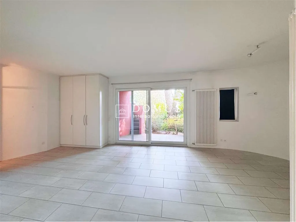 Rooms - Iconic Villa with Panoramic Views in Cadro