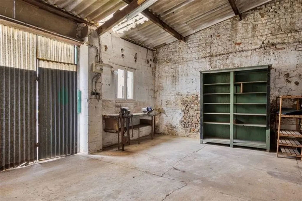 Toad - Farmhouse to Renovate with Garden in Gilmont
