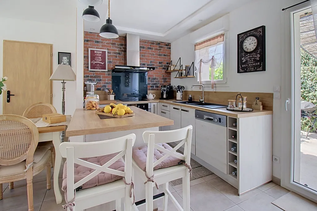 Cuisine - Villa avec Piscine et Garage à Vidauban