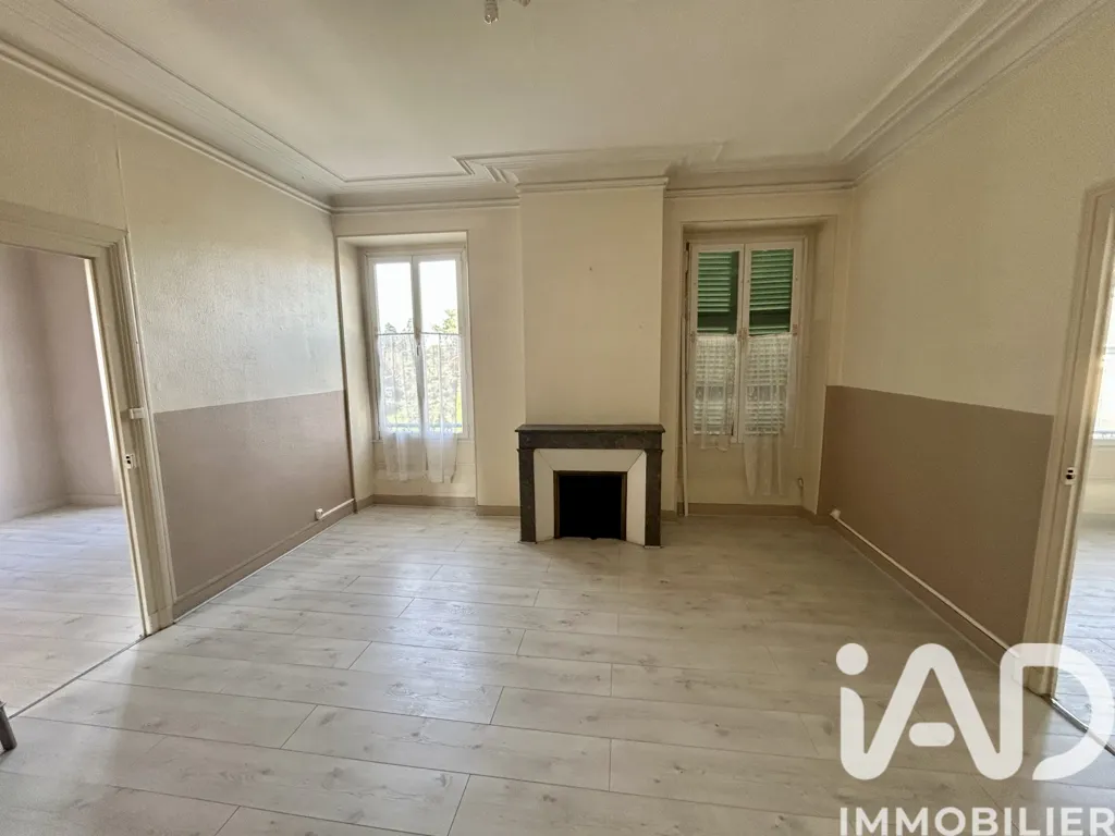 Living Room - Building with Garden and Parking in Pau