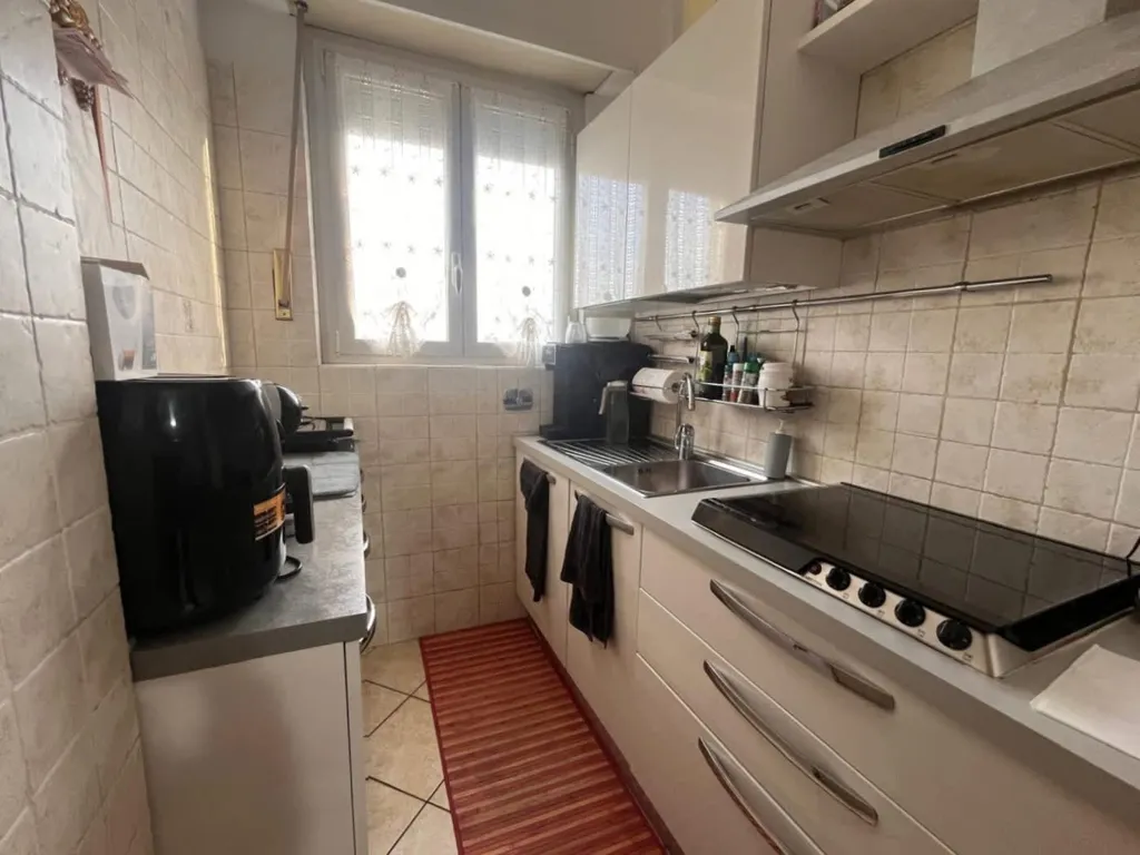 Cuisine - Rearranged Apartment with Balcony in Beinasco