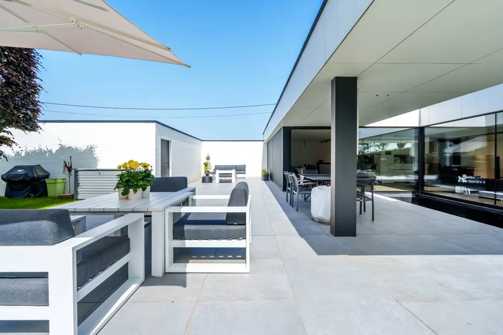 Terrazza - Modernised Villa with Garden in Poperinge