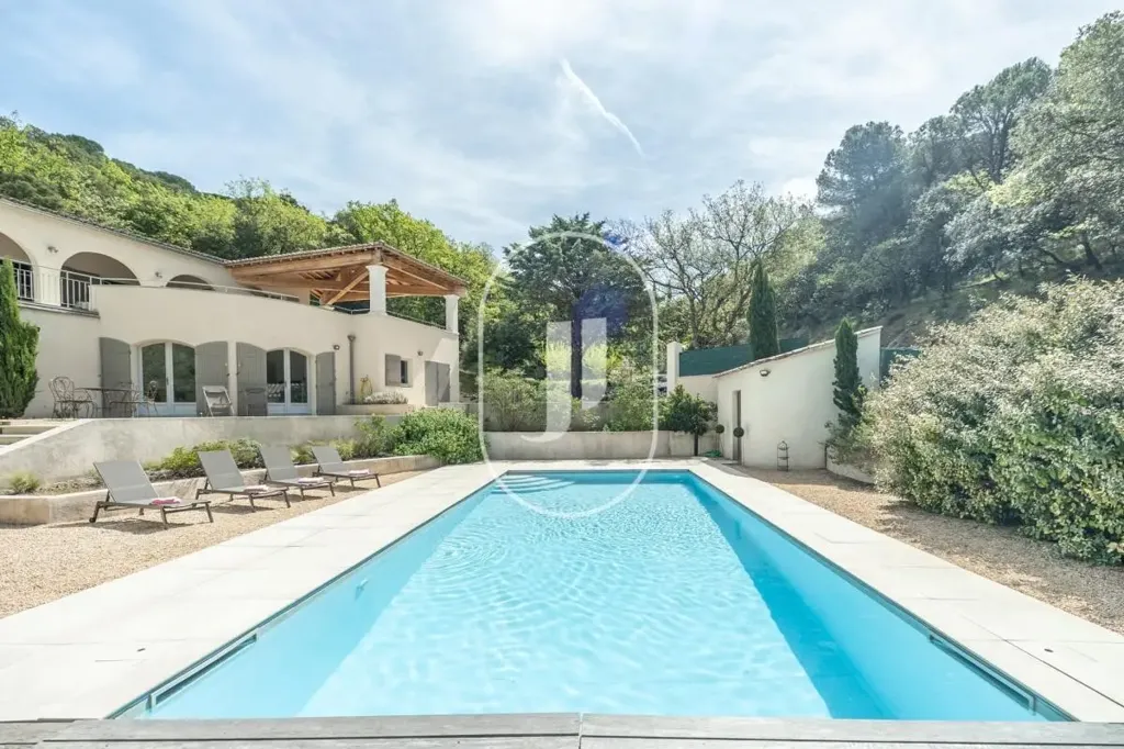 Piscine - Villa de Caractère avec Piscine à Rochegude