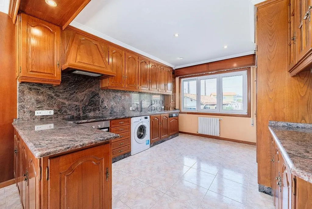 Kitchen - Chalet with Terrace and Sea View in Nigrán