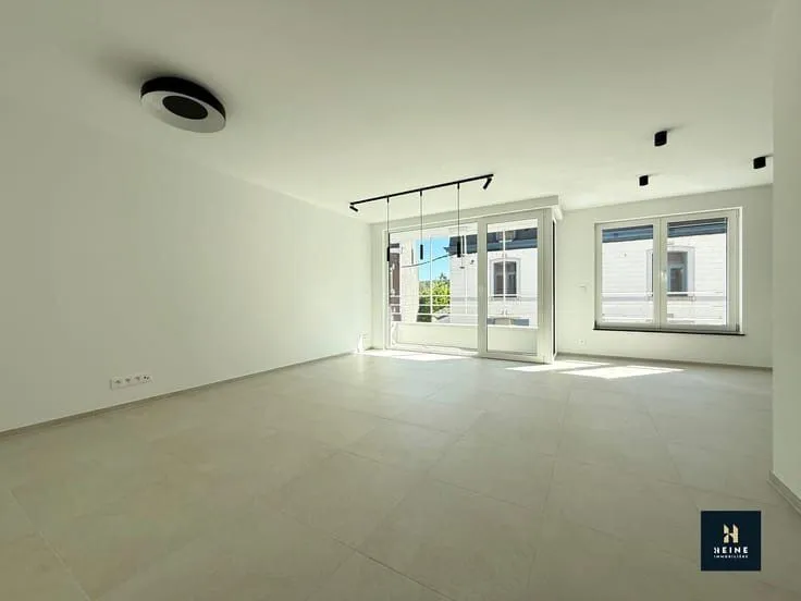 Rooms - New Build Flat with Garden in Seilles