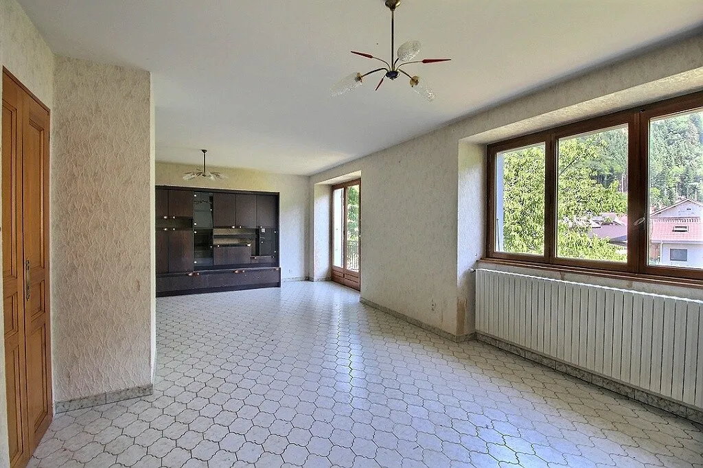 Living Room - 4-Piece Flat with Balcony in Orcier