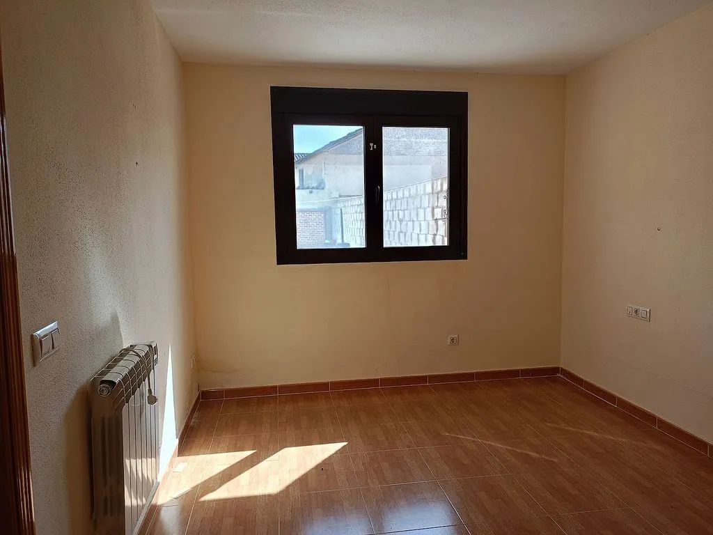Pièces - 3-Bedroom Chalet with Pool in Alcabón
