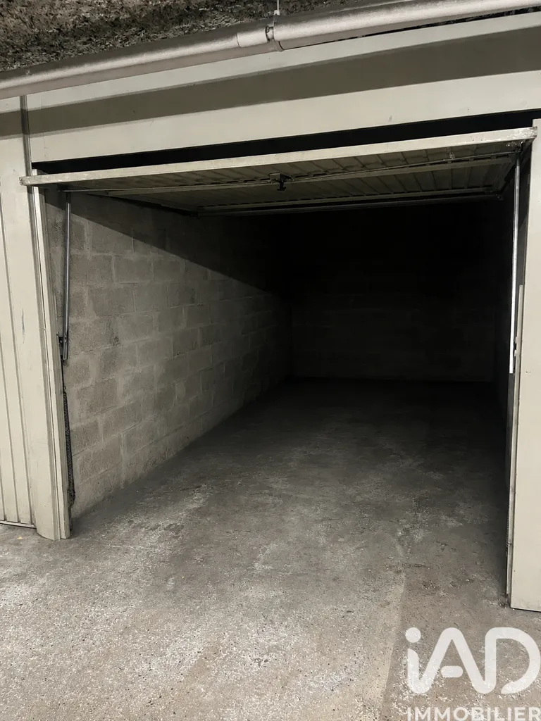 Garaaž - Closed Parking in Aix-en-Provence Centre