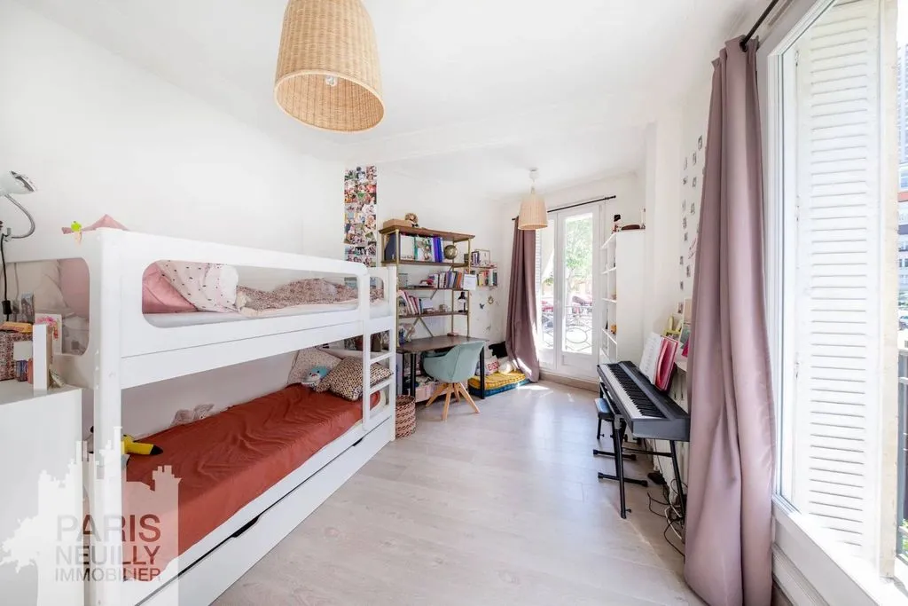 Chambres - Appartement de Luxe avec Ascenseur à Ternes