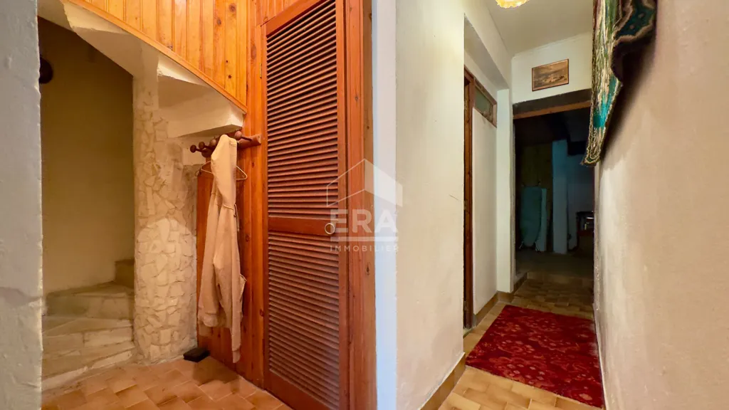 hallway_entrance