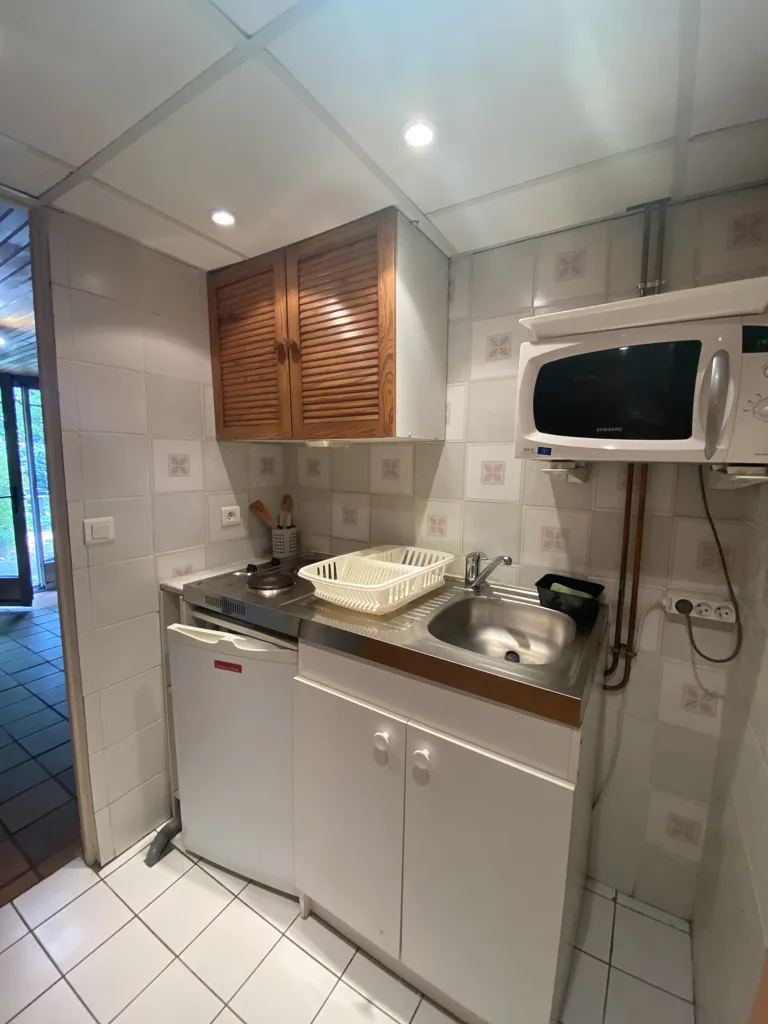 Cuisine - Studio Meublé à Proximité du RER à Palaiseau