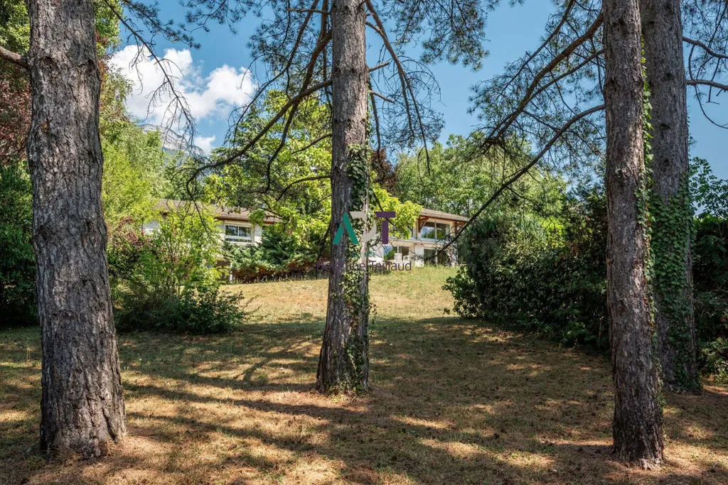 Jardin - Maison d'Architecte avec Piscine à Saint-Ismier