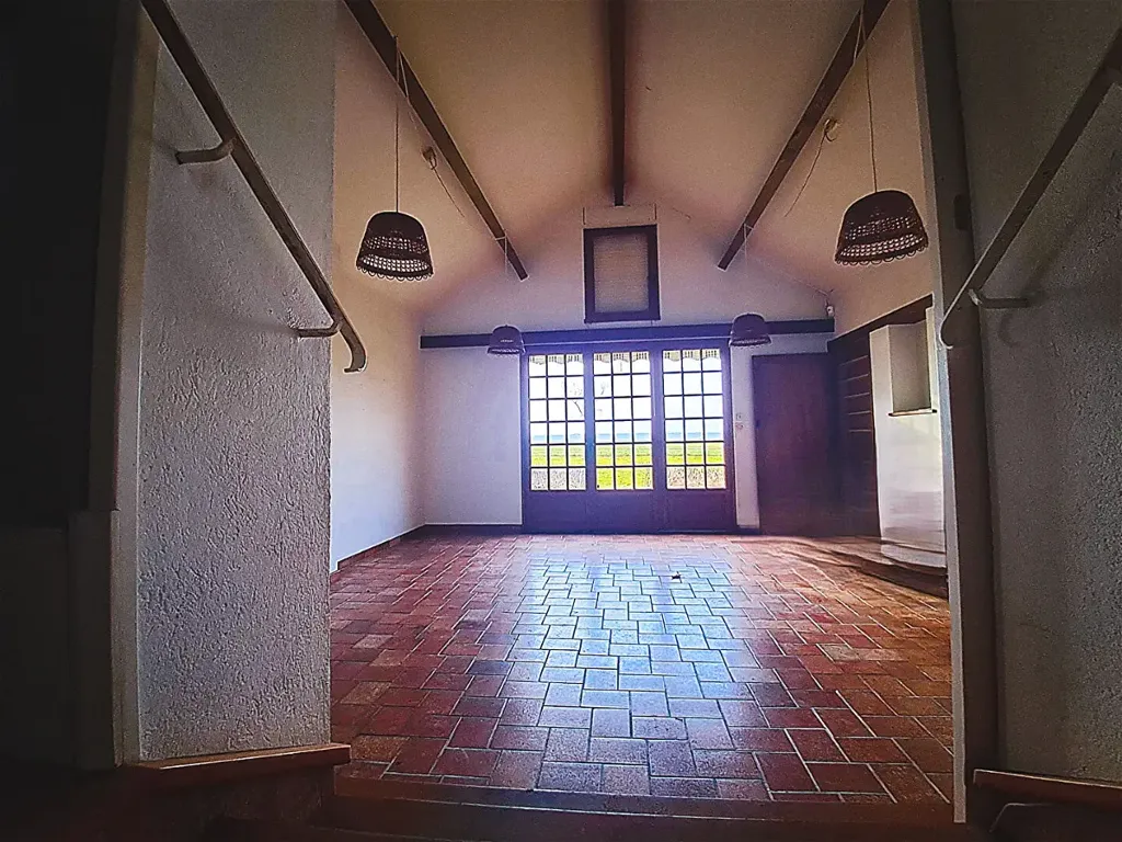 8-room house in Beaune