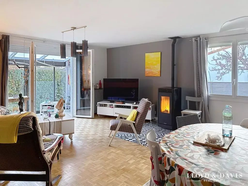 Living Room - Renovated House with Garden in Royan