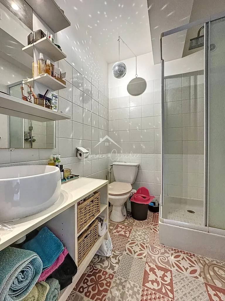 Vannitoad - Six-Unit Investment Property in Millau Centre