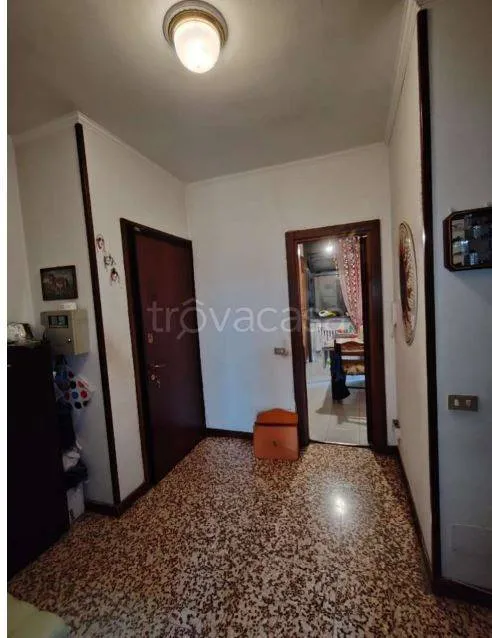 hallway_entrance