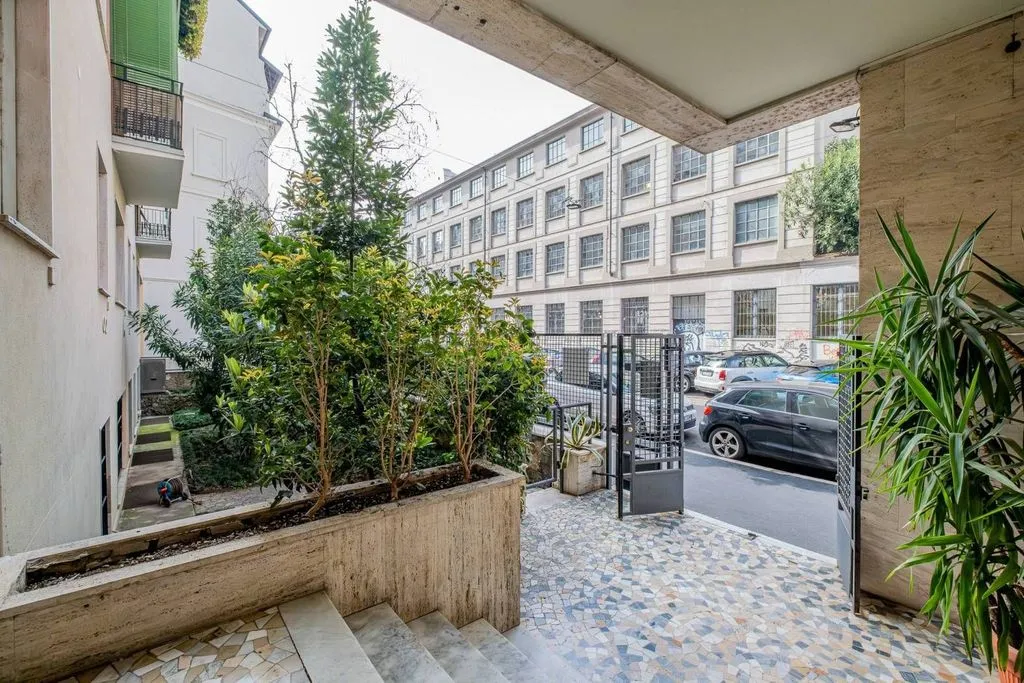Garden - Luxury Flat to be Restructured in Milan
