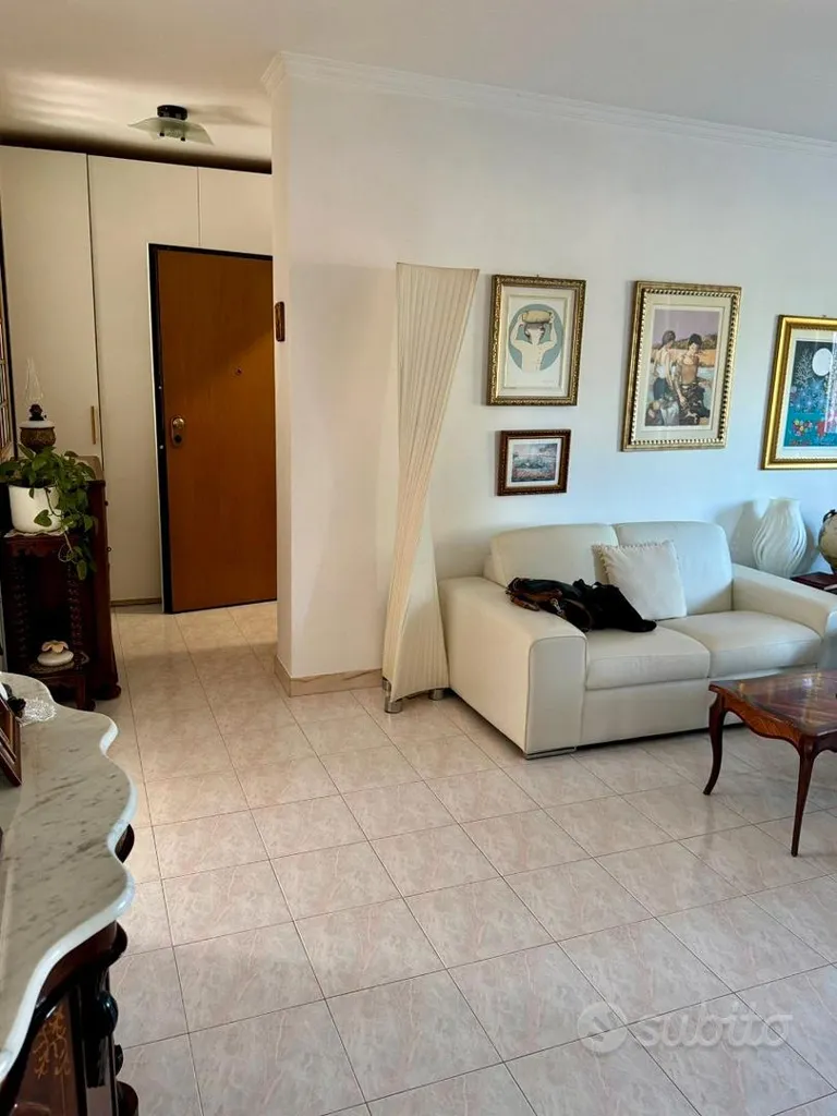 Elutuba - Apartment with Balcony in Central Zone