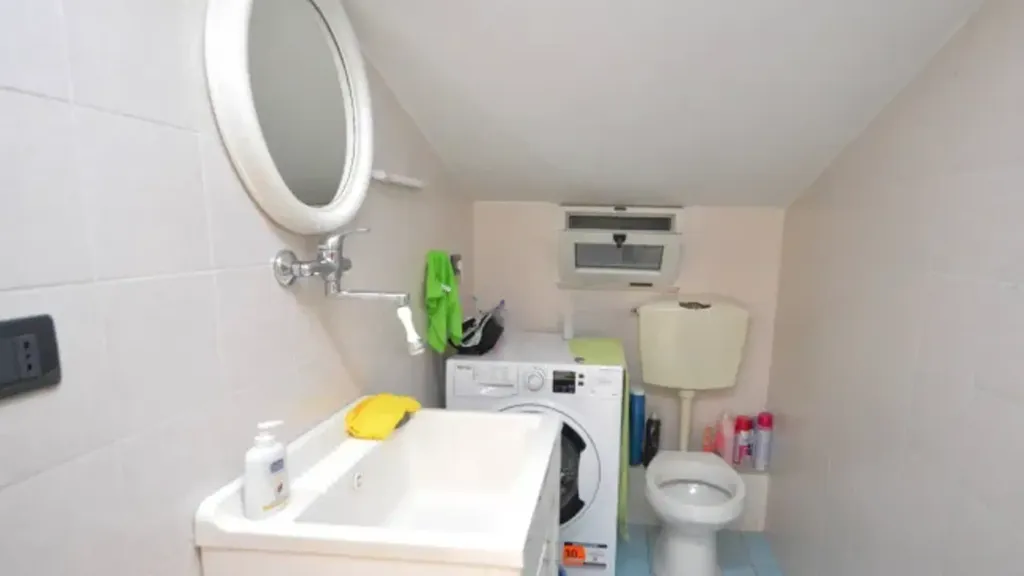 Salles de bain - Apartment with Balcony Views in Crosia