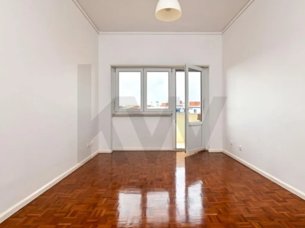 Toad - Luxury Flat with Generous Space in Lisbon