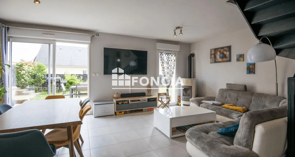 Séjour - Maison Moderne avec Garage à Bozouls