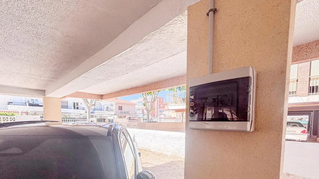 Garaaž - Modern Flat with Terrace in Gran Playa, Santa Pola