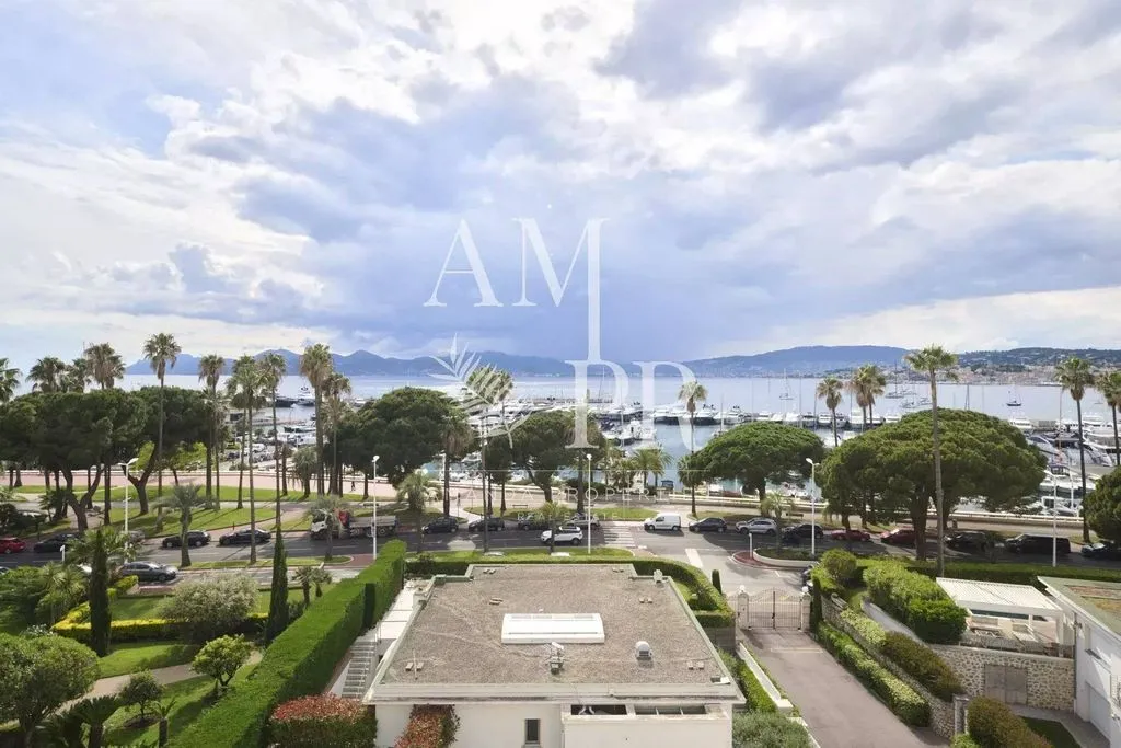 Terrass - Luxury Sea View Flat in Cannes