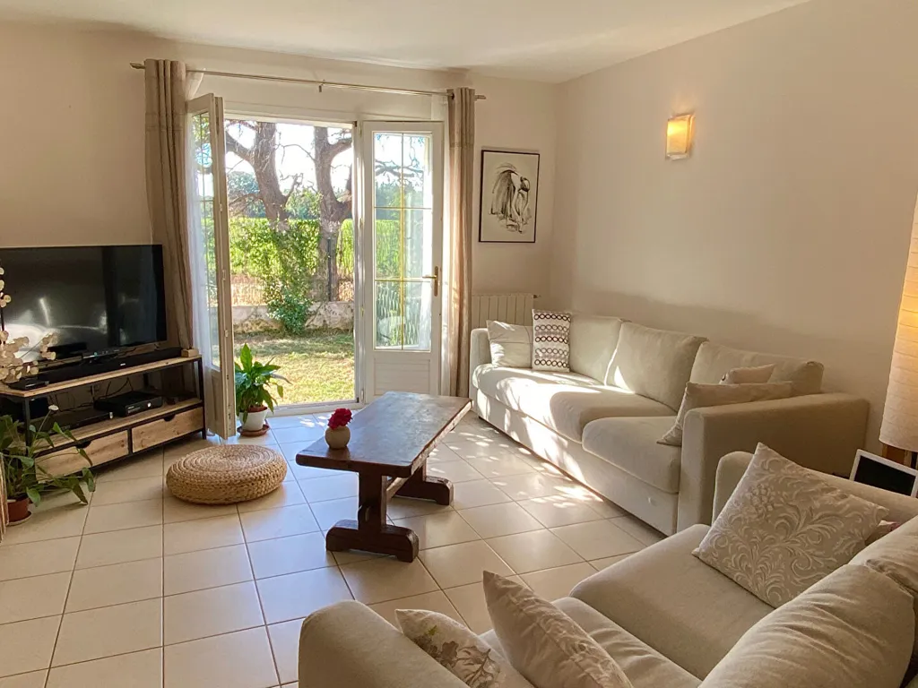 Elutuba - Villa with Pool in Mouriès Countryside