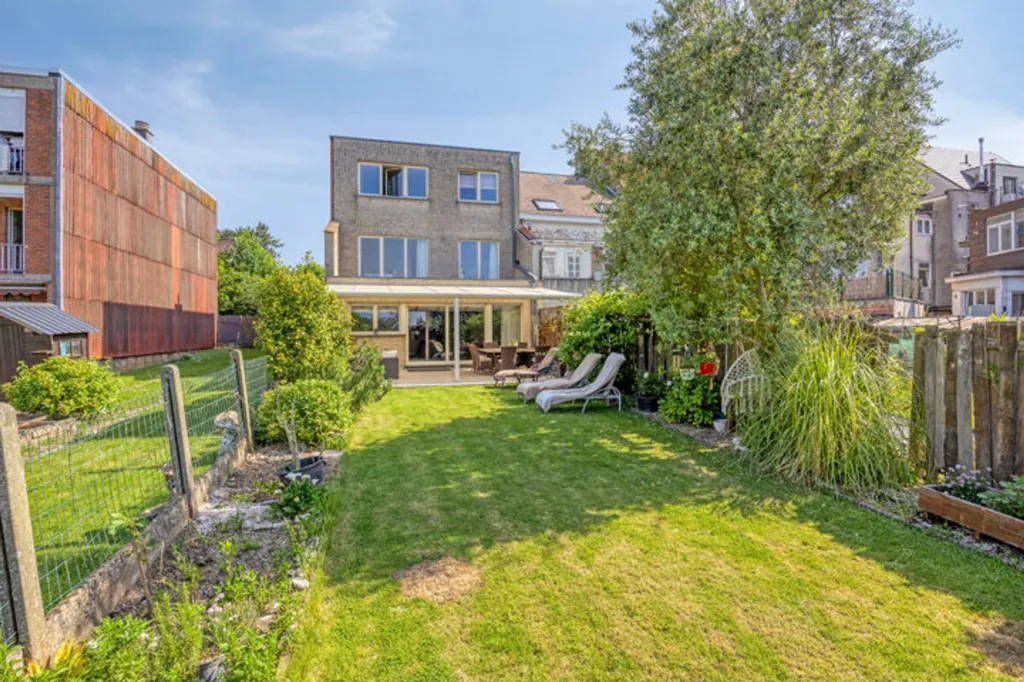 Giardino - Duplex with Garden and Garage in Central Location