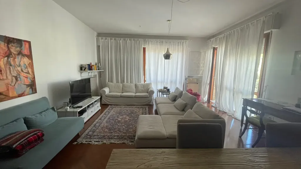 Appartement 6 pièces à IT