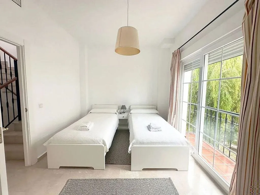 Magamistoad - Terraced House with Pool in Lauro Golf