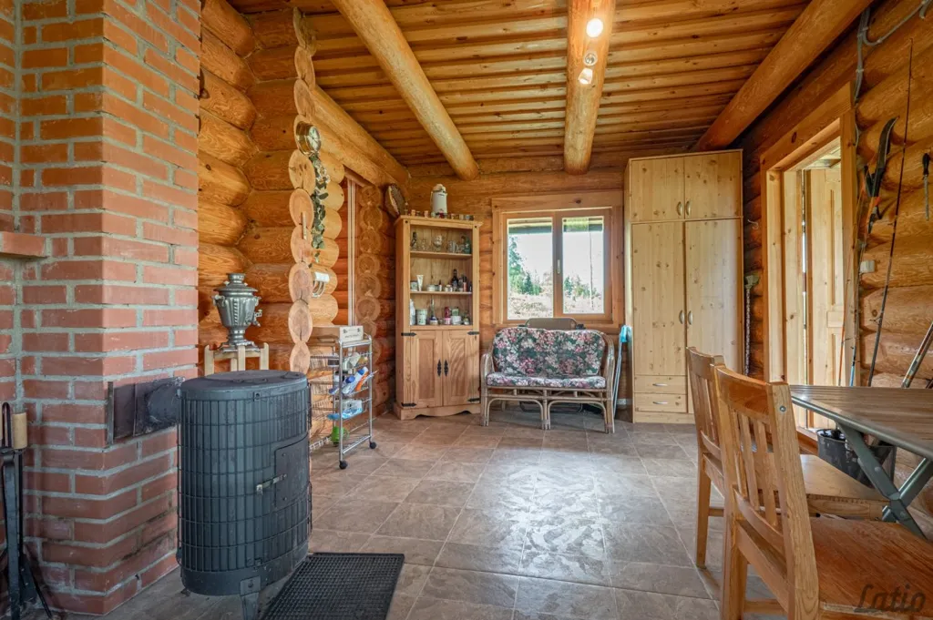 Séjour - Wooden Cottage with Lake View in Cēsis District