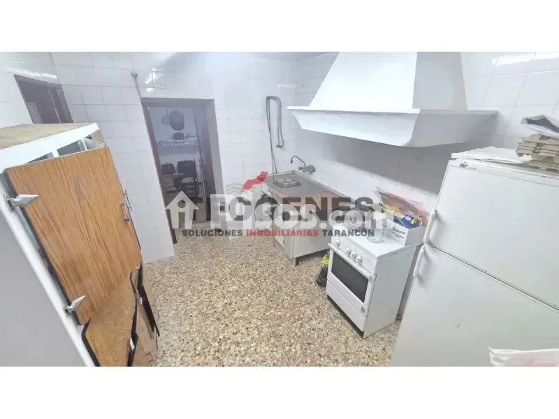 Cuisine - Traditional Chalet with Patio in Central Location