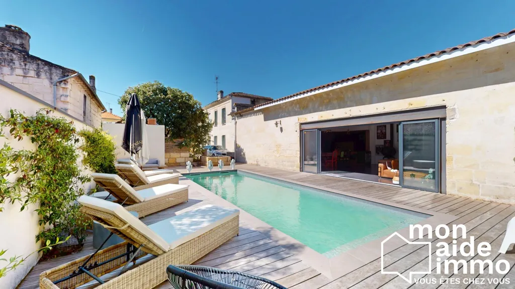 Piscine - Maison de Charme avec Piscine à Vayres
