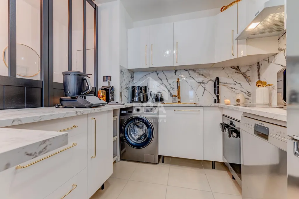 Kitchen - 4-Piece Flat with Terrace in Nice Saint-Isidore