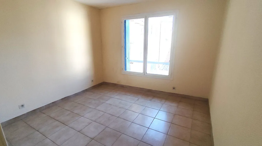 Stanze - Apartment with Parking in Marguerittes