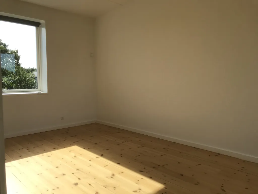 Pièces - Two-Storey Terraced House with Balcony in Ringsted