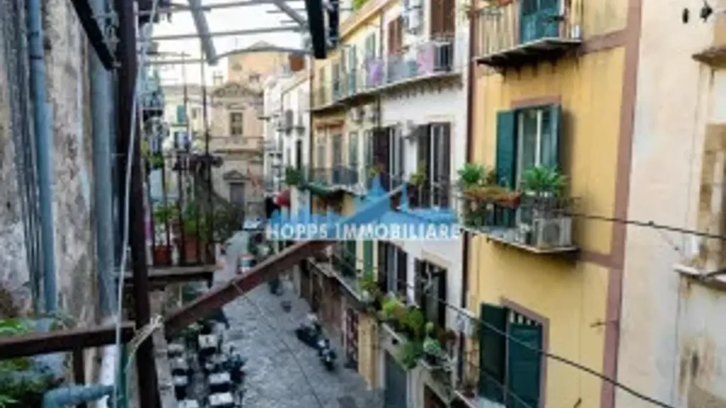 Aed - Quadrilocale with Balcony in Palermo Centre