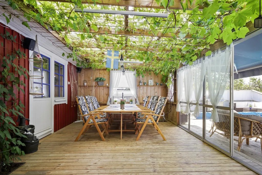 Terrasse - One-Storey Villa with Pool in Lerdala