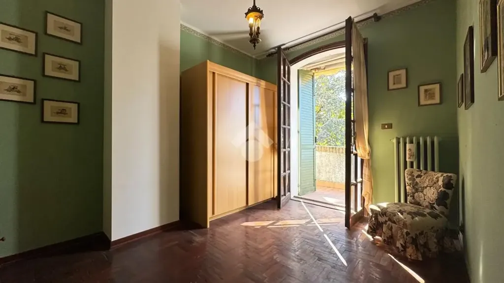 Esik - Traditional Villa with Garden in Rubiera