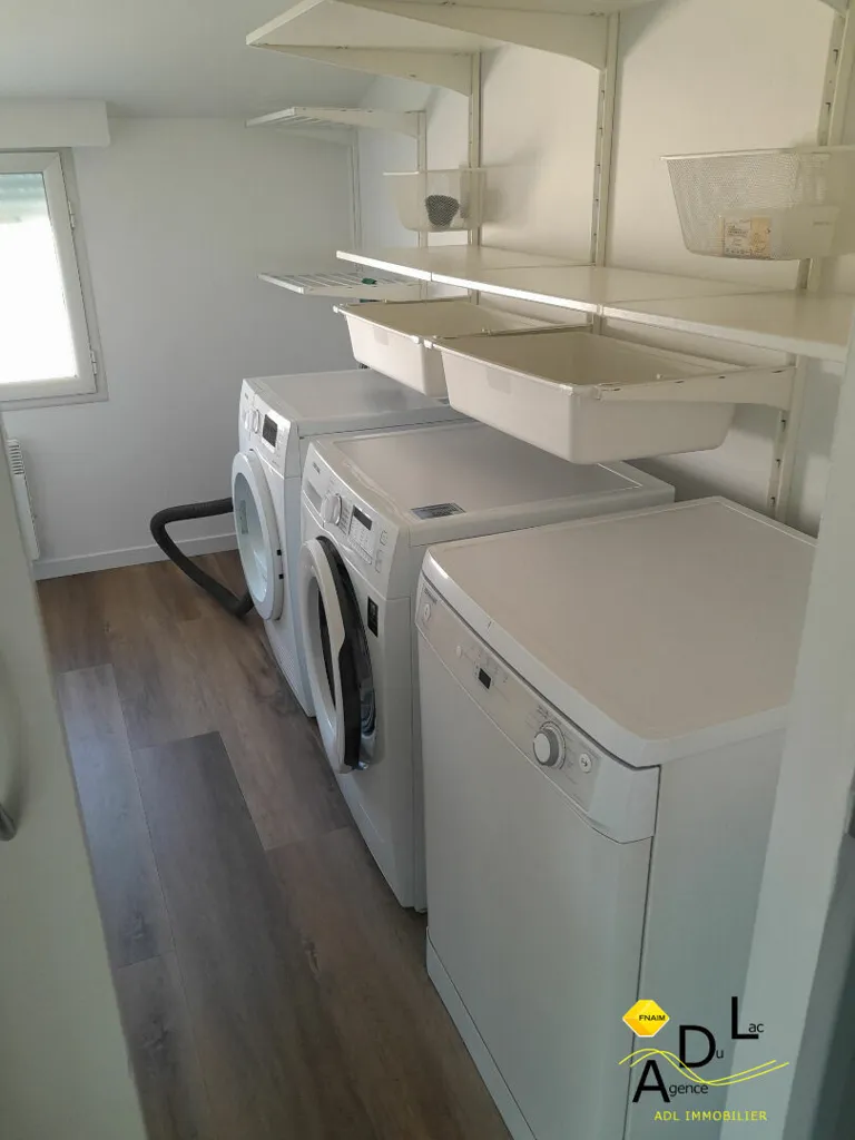 Pesuköök - Spacious Flat with Views in Aigrefeuille Sur Maine