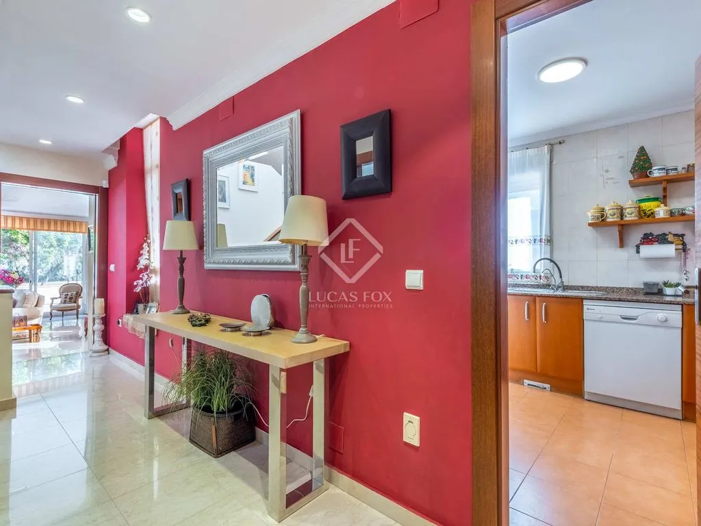 Esik - Luxury Villa with Pool and Mountain View in Alicante
