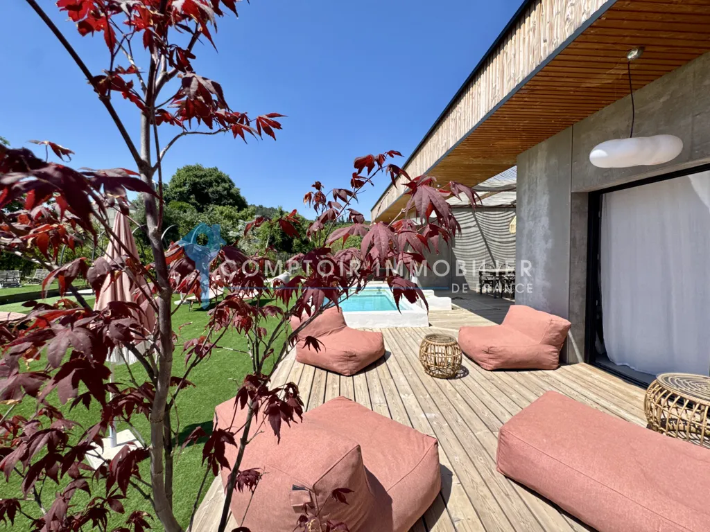 Terrasse - Maison Luxueuse avec Vue sur St Côme à Clarensac